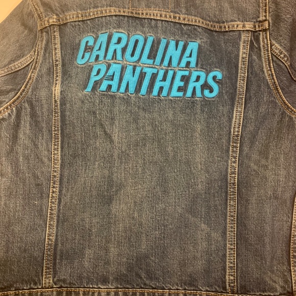Carolina Panthers Levi's Denim Jacket Small Women’s Blue Embroidered NFL - Picture 3 of 6